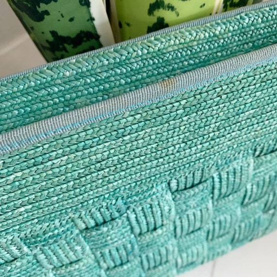 Vintage Italian basket weave green envelope clutch su… Gem