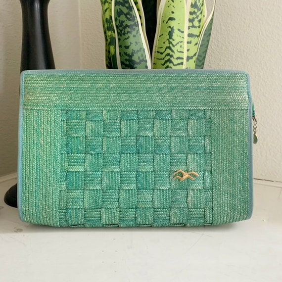 Vintage Italian basket weave green envelope clutch su… Gem