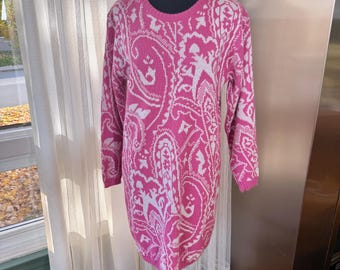 Suéter vintage de los años 80, top largo extragrande con estampado abstracto rosa, moda nostálgica de los 80 para la generación X, colección Jordache, talla moderna 10/12 (ML).