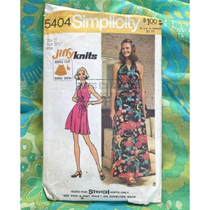 modèle de couture vintage des années 1970, Simplicity no 5404, copyright 1972, robe deux longueurs, robe Miss taille 10, coupe, complète