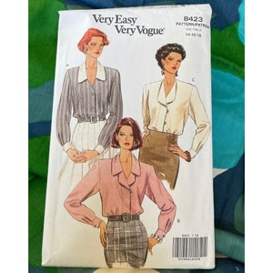 patron de couture vintage des années 1990, Vogue no 8423, copyright 1992, haut chemisier, Miss taille 14-16-18, partiellement coupé, complet