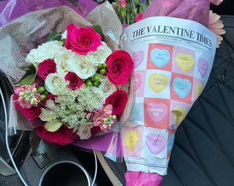 Galentines Day Newspaper Flower Bouquet Wrap, Editable Flower Bouquet Wrap Template, Valentines Day Gift, Printable Galentines Day Gifts