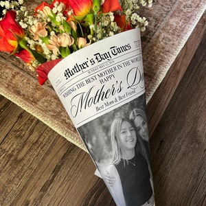 Moederdag cadeau krant boeket wrap, bewerkbare nieuwsbrief sjabloon, bloemboeket wrap, aangepaste Moederdag cadeau, Moederdag kaart
