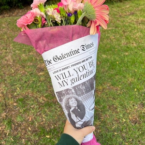 Galentines Day Newspaper Flower Bouquet Wrap, Editable Flower Bouquet Wrap Template, Valentines Day Gift, Printable Galentines Day Gifts
