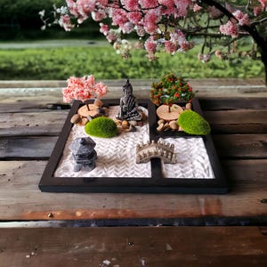 ZEN&TAO Classic Japanese Zen Garden Kit, Black Tray with Buddha Statue, Blossoming Trees, Moss, Bridge, Meditation Desk Decor, Mindful Gift