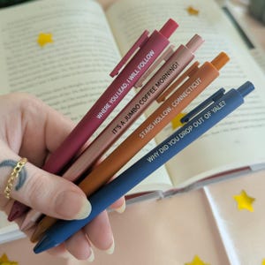 Bolígrafos de Stars Town / Juego de bolígrafos de pueblo pequeño / ¿Por qué te retiraste? / A dónde me llevas / Te seguiré / Café gigante por la mañana / Café hueco