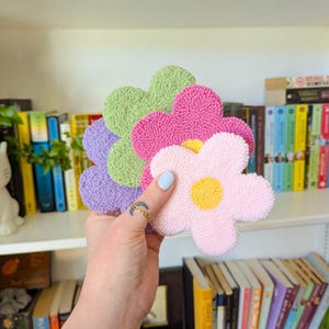 flower power mug rug | punch needle | tufted coaster | handmade coaster | tufted rug | floral coaster | flower coaster