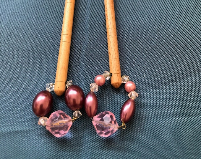Lacemaking bobbins