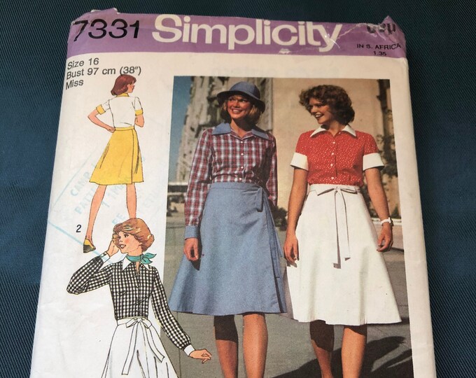 Simplicity Sewing Pattern, Ladies wrap skirt and blouse, Vintage, Part cut, Complete, Simplicity 7331