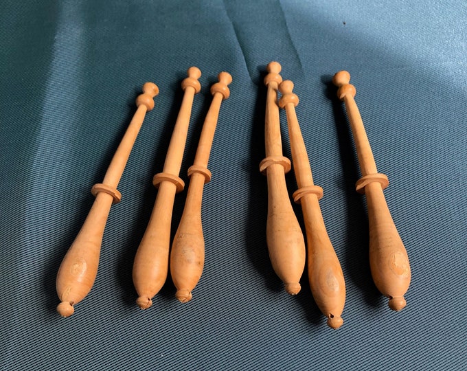 wooden lacemaking bobbins x 6