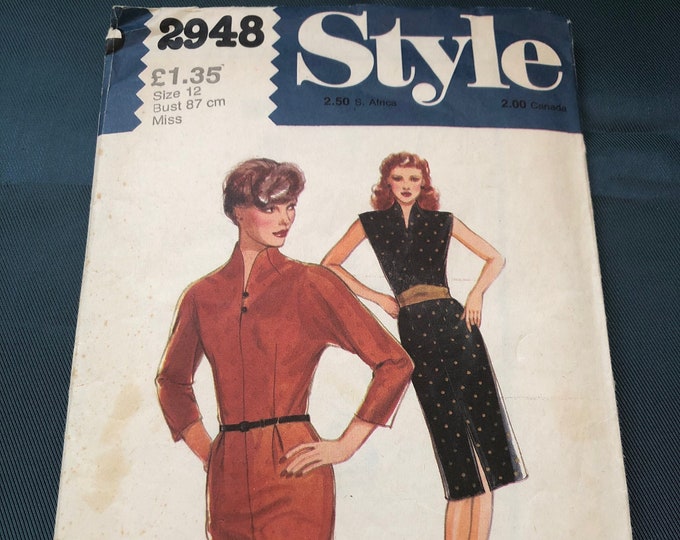 Style 2948 Ladies dress Sewing Pattern, Vintage, cut, complete.