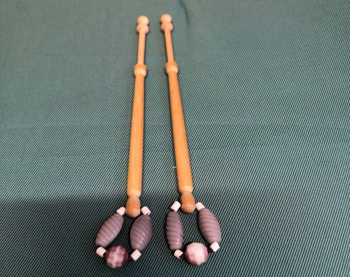 Lacemaking bobbins