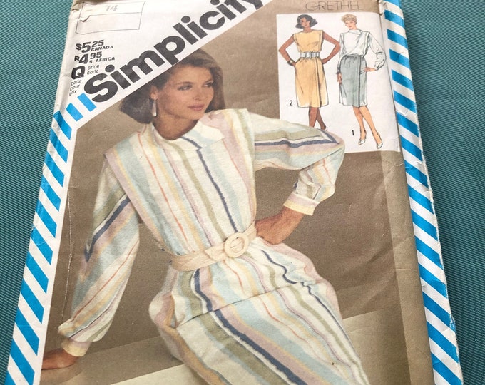 Ladies skirt and blouse paper pattern, factory folded, Simplicity 6269