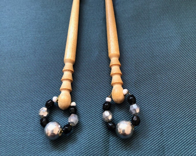 Lacemaking bobbins