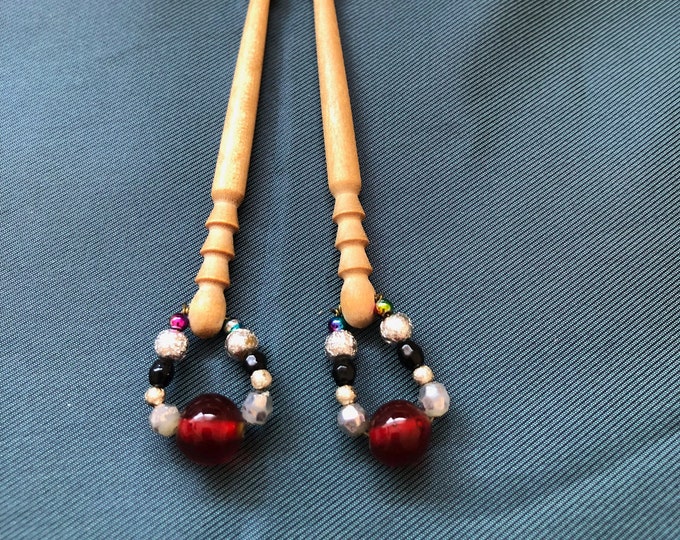 Lacemaking bobbins