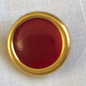 Buttons, Vintage circular red fashion buttons