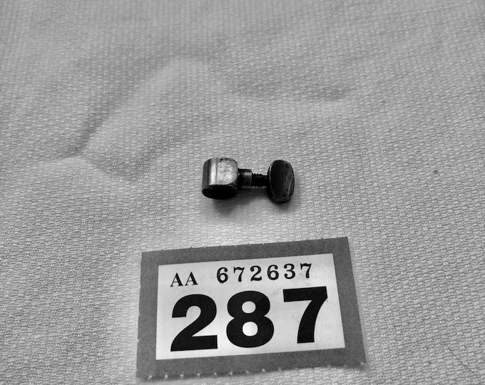 Singer sewing machine needle clamp holder for 28K