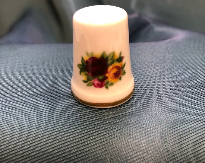 Vintage Thimble - Classic Rose - bone china