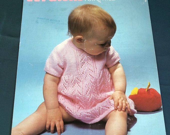 Paper, vintage knitting Pattern, Patons, Childs knitted dress, pattern No. 7018