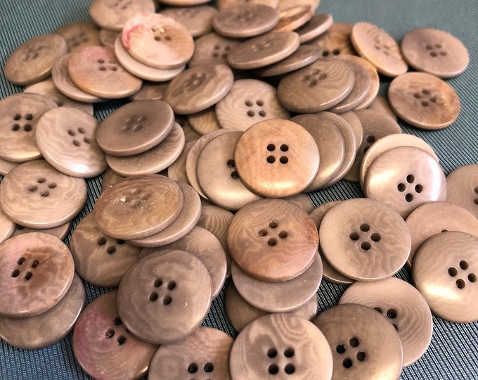 Buttons, Vintage circular green/grey mottled fashion buttons