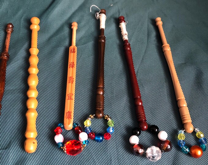 Lacemaking bobbins