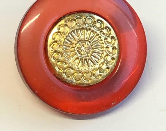Buttons, Vintage circular red and gold fashion buttons