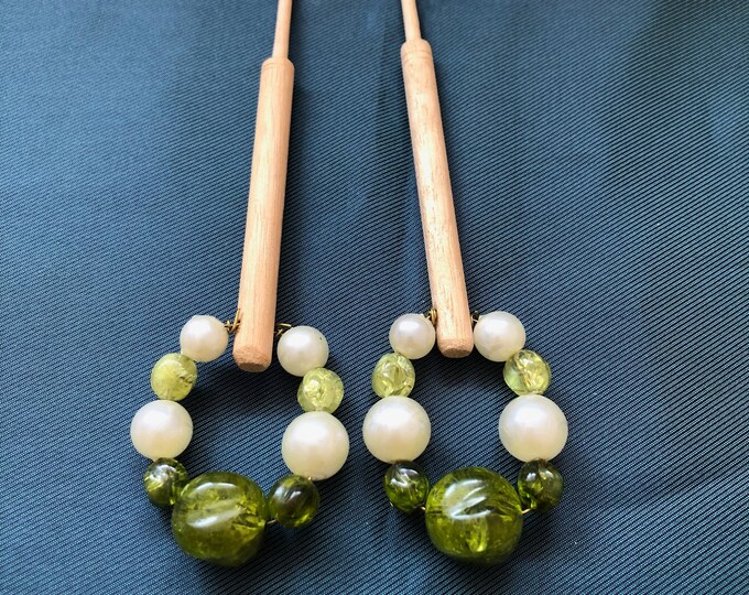 Lacemaking bobbins