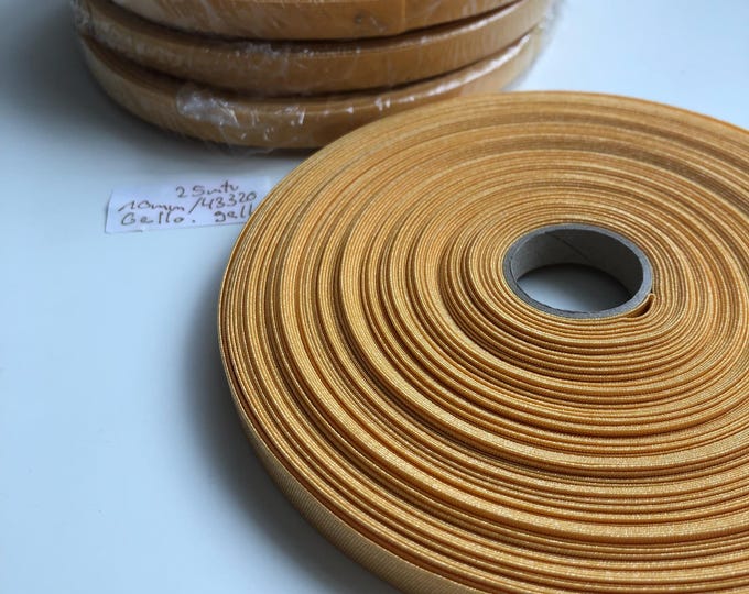 Gold French Military braid galon or trait filet Uni