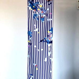 Vintage scarf, in blue stripped