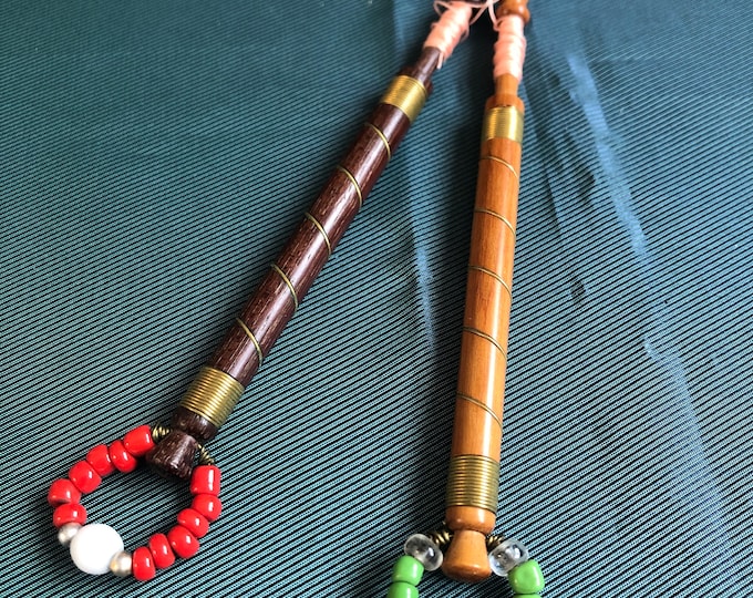 Lacemaking bobbins with wire work