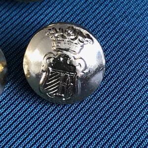 Buttons, Vintage gold coloured buttons - coat of arms