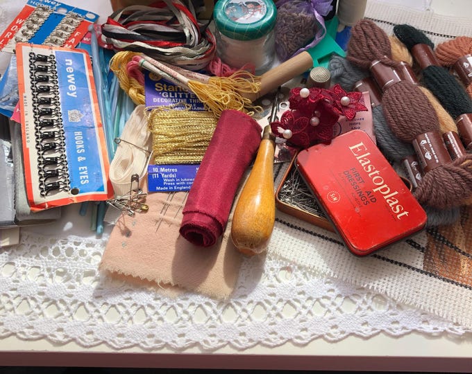 Vintage sewing, crochet and knitting notions