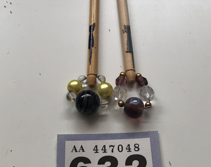 Lacemaking bobbins with spangles