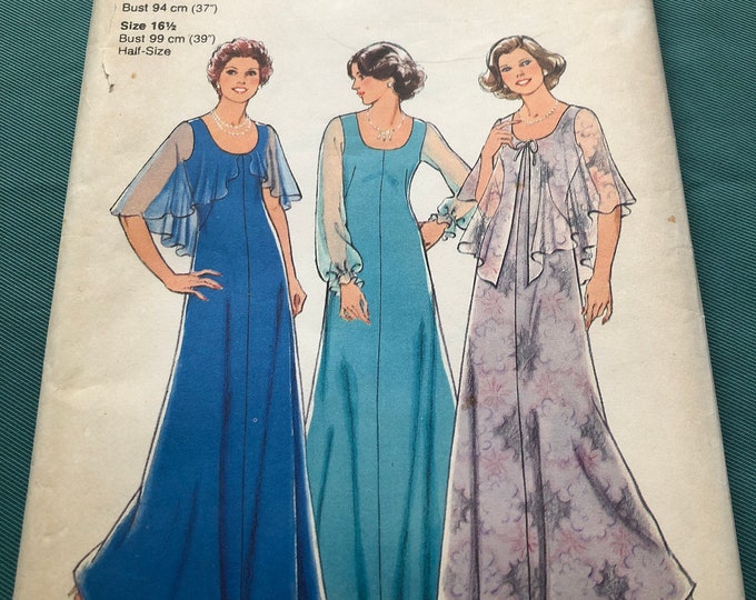 Ladies dress paper pattern, factory folded, Style 2138