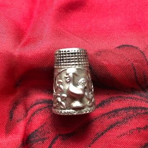Vintage silver thimble Portuguese Rooster image 1