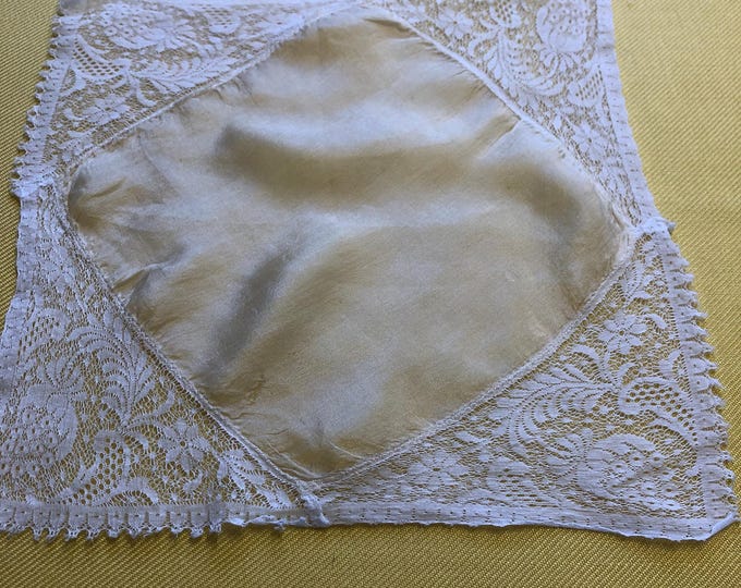 vintage ladies handkerchief, hankie,