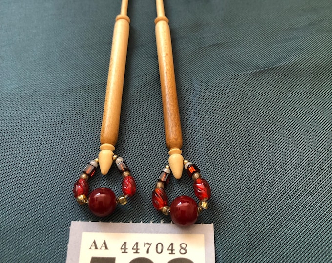 Lacemaking bobbins