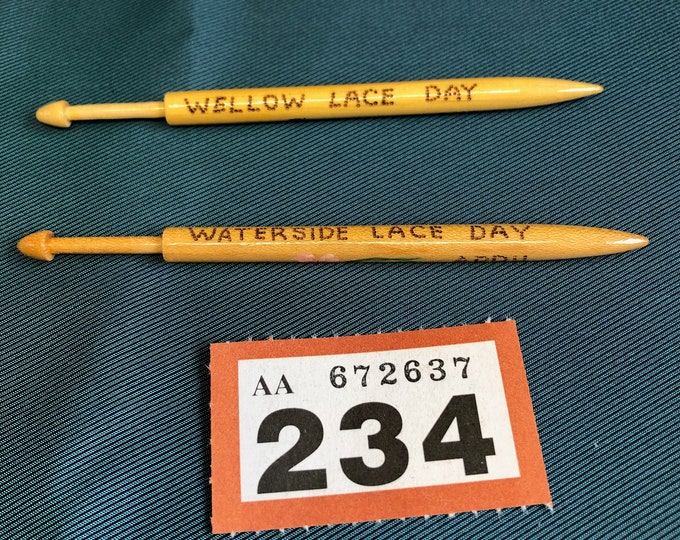 Lacemaking bobbins, Honiton, vintage