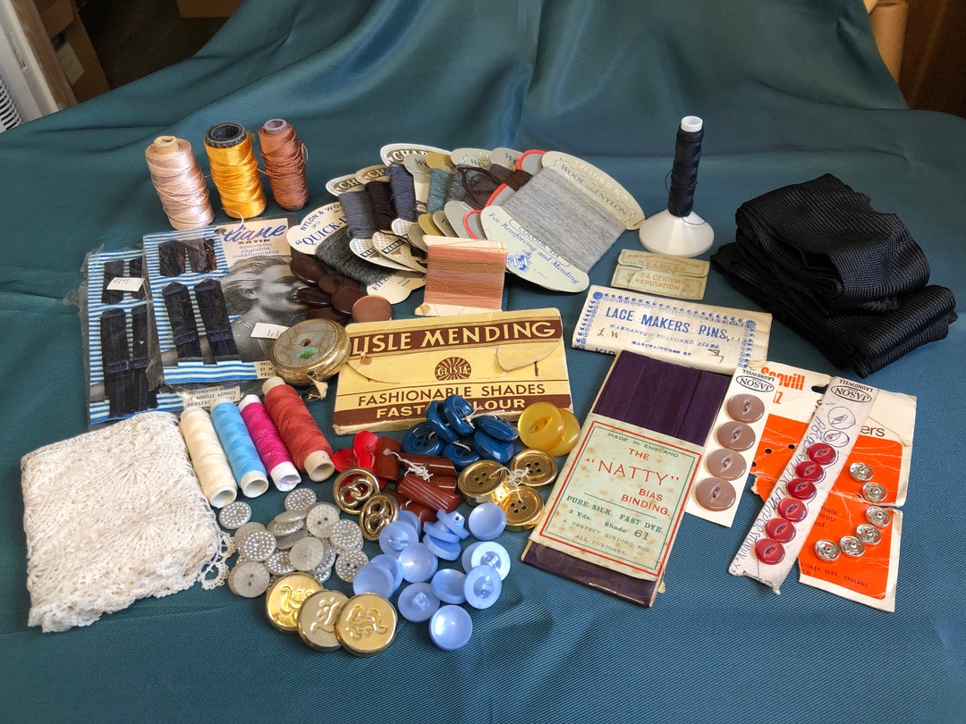 Bundle of Vintage Haberdashery Items Lace Buttons Darning Etsy