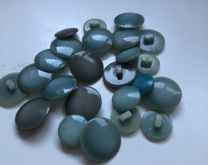 Buttons x 6, Vintage circular shades of grey to blue fashion buttons