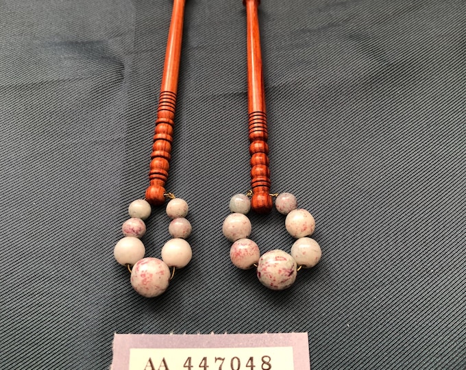 Lacemaking bobbins