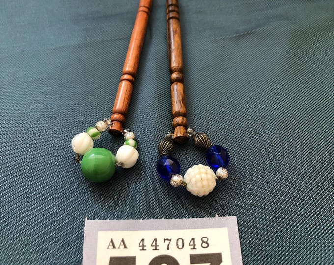 Lacemaking bobbins