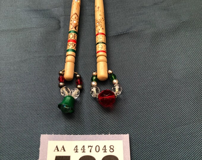 Lacemaking bobbins