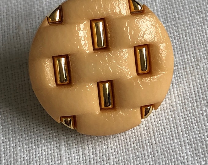 Buttons, Vintage circular antique cream fashion buttons