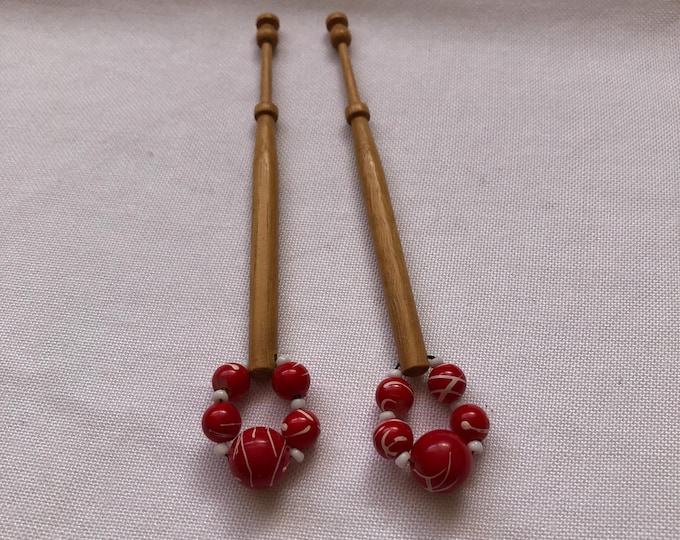 Lacemaking bobbins, midland bobbins