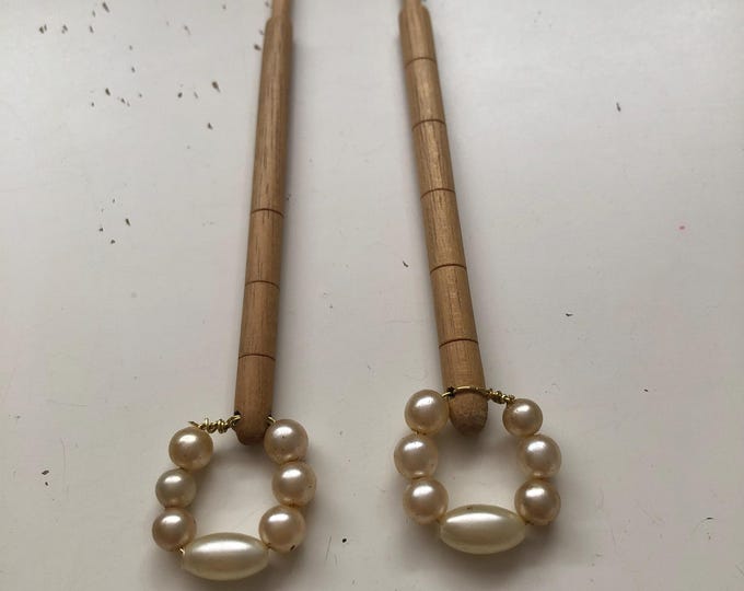 Lacemaking bobbins
