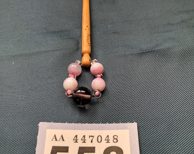 Lacemaking bobbin