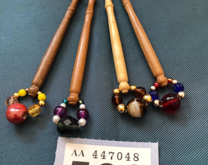 Lacemaking bobbins