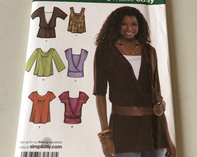 Ladies tops paper Sewing Pattern, Factory Folded, Simplicity 3790