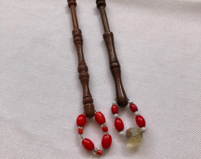 Lacemaking bobbins, midland bobbins